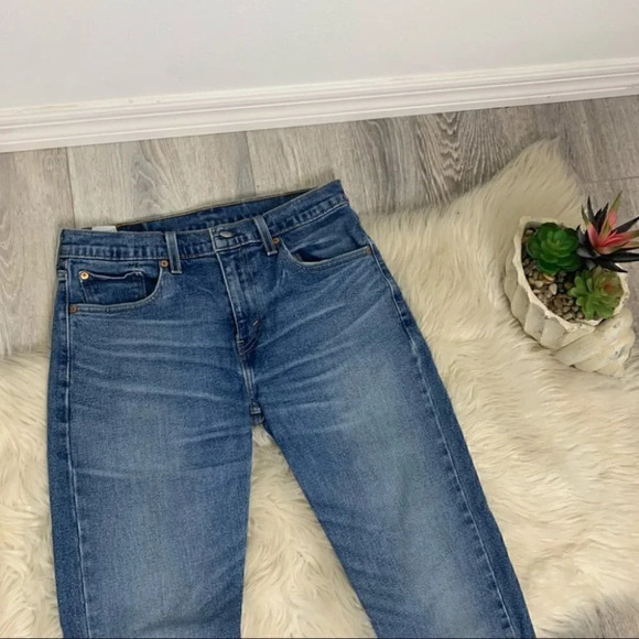 Levi's® 502 Regular Tapered Fit Jeans medium wash 30x32 - Picture 4 of 11